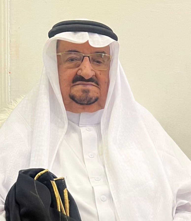 عايد